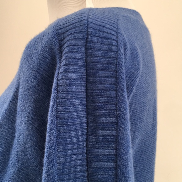 ✅ SOLD Blue 100% Cashmere Sweater - Picture 3 of 8